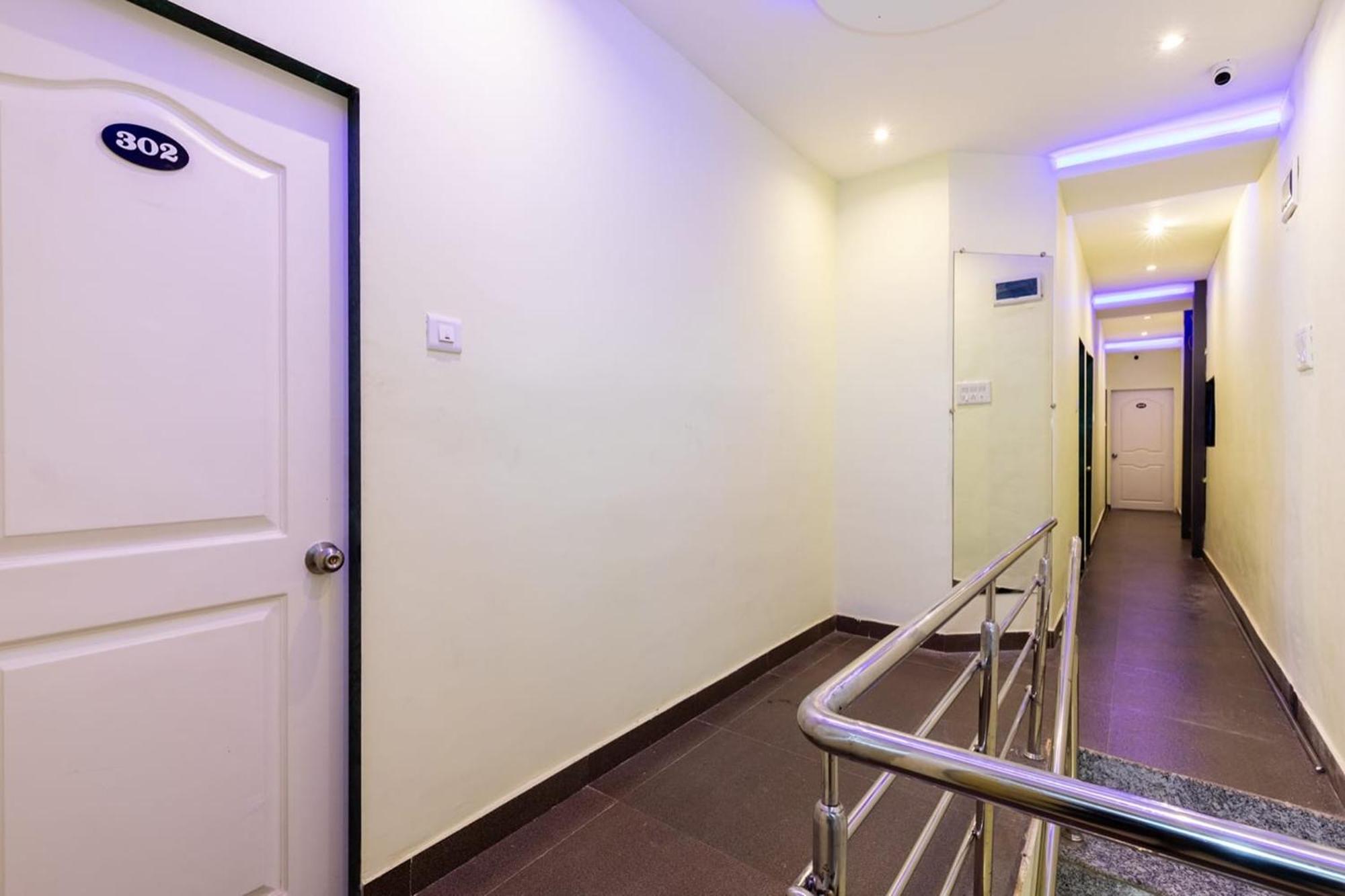 Hotel Shera Residency Мумбаи Экстерьер фото